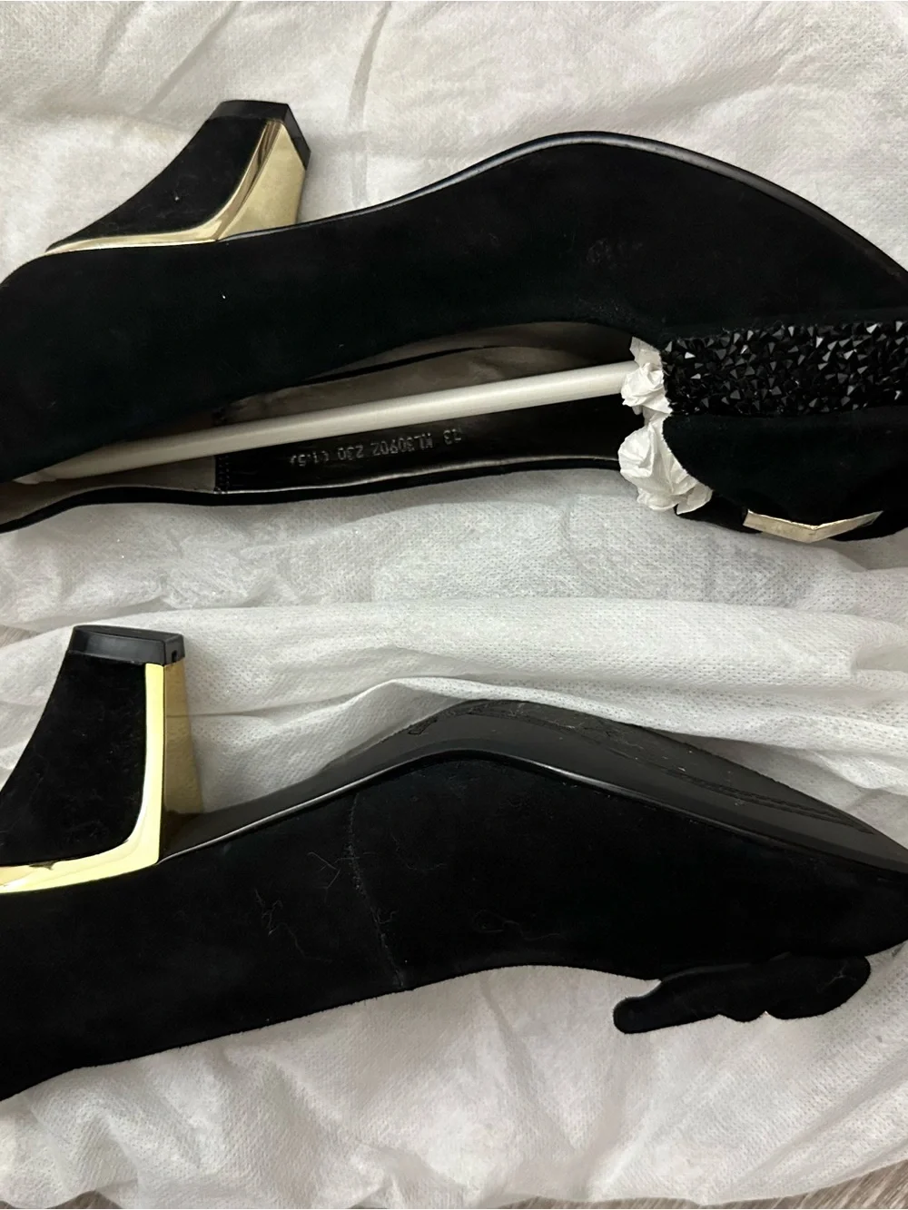 Black Bow-Accent Women's Pumps with Gold Detail